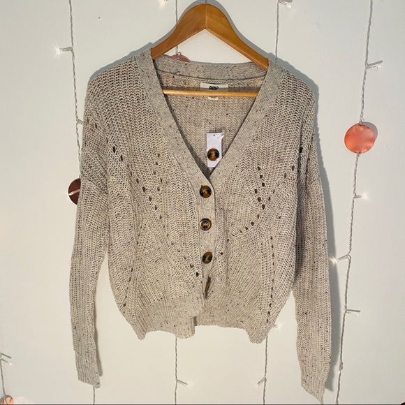 AMP Sweaters - AMP NEW knit beige crop cardigan Size L 🦩